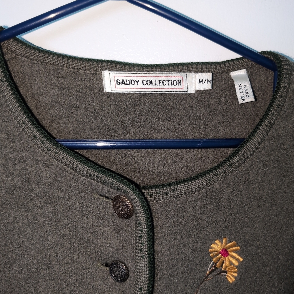 Gaddy Collection Embroidered Green Wool Cardigan - Picture 6 of 10